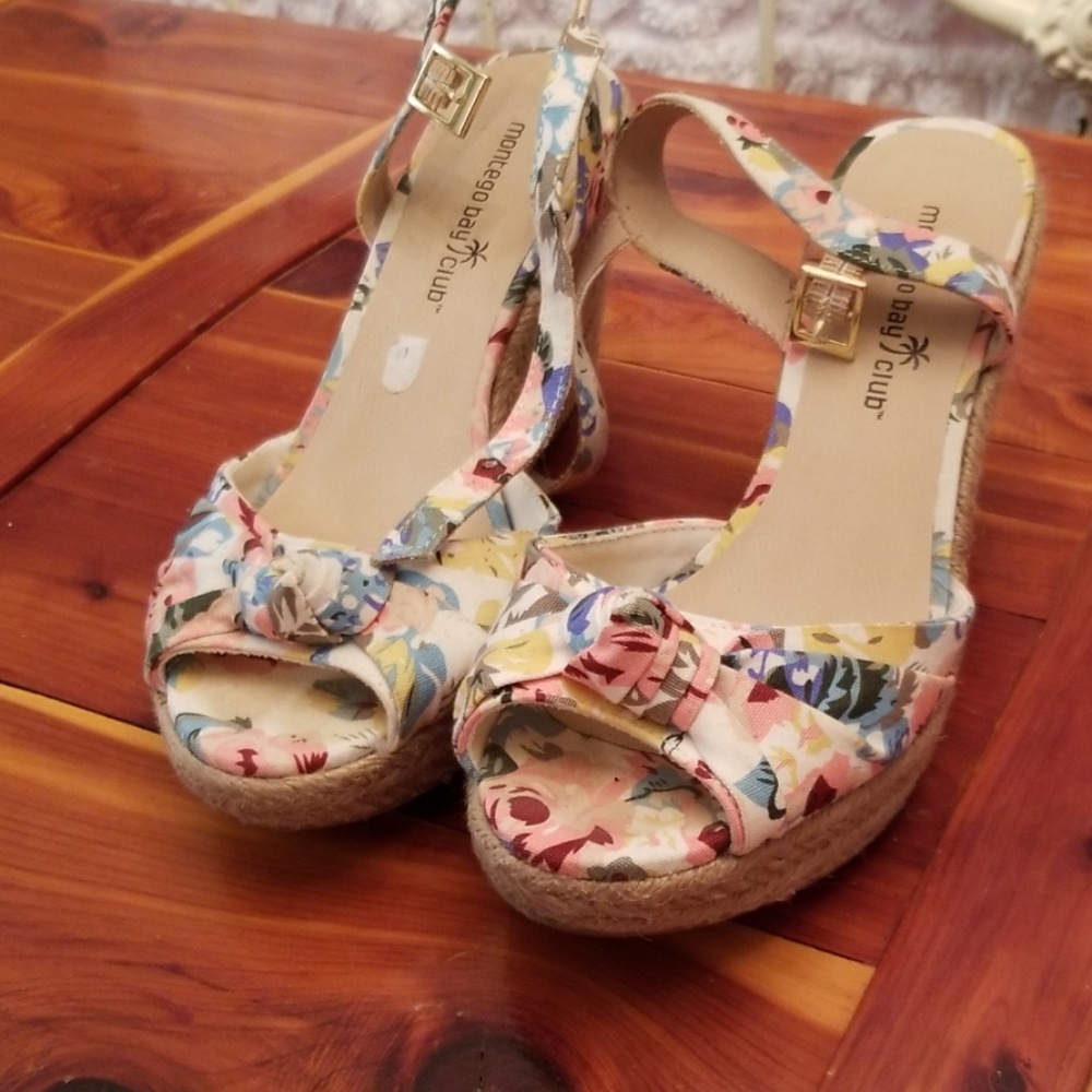 Flower patterned wedges!